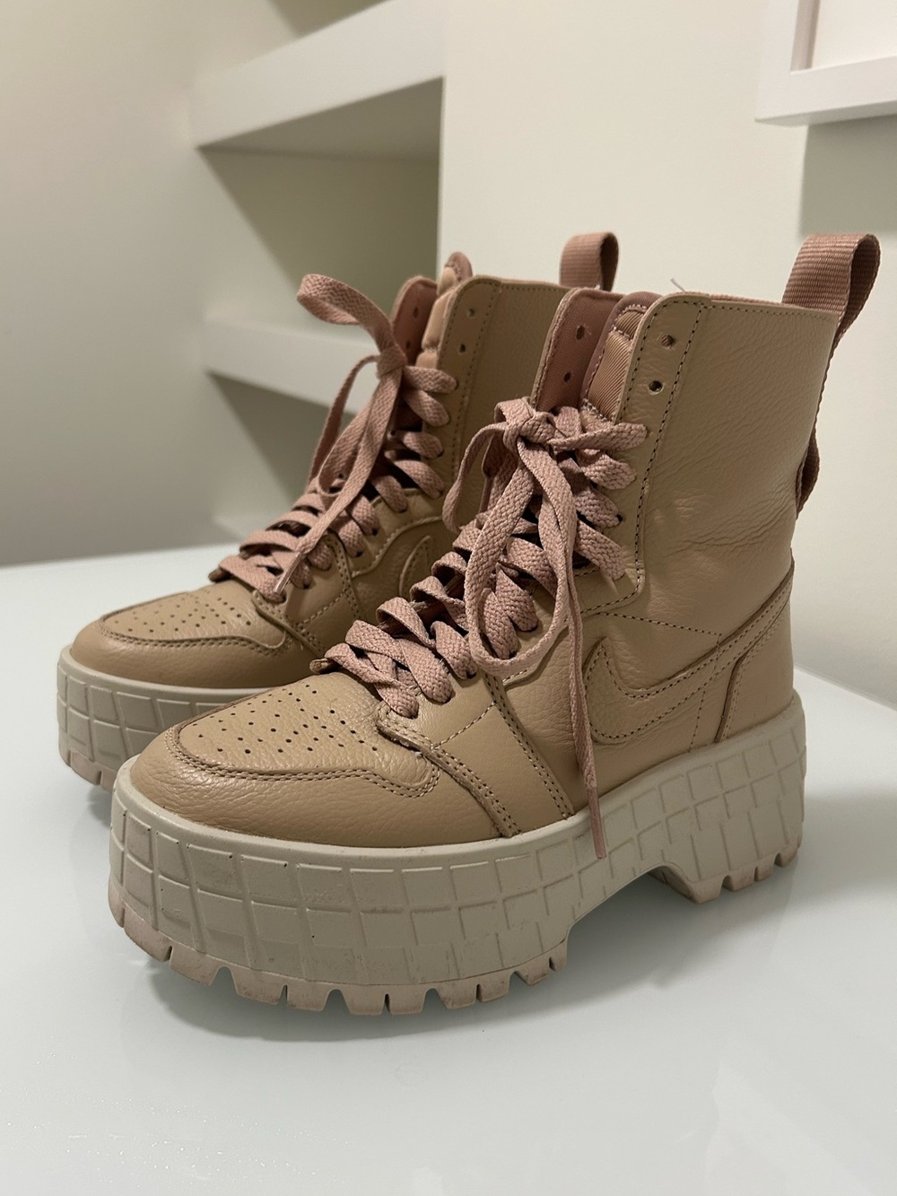 Nike Women’s Air Jordan 1 Brooklyn boots size 5